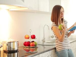 Egypt has a plan for ration card holders who are hungry for knowledge. (Shutterstock)