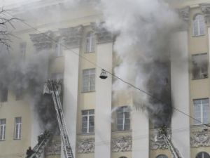 حريق في مبنى لوزارة الدفاع الروسية