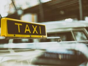 Saudi Arabia wants to create about 200,000 jobs for Saudis in the public taxi sector by 2020. (Pixabay)
