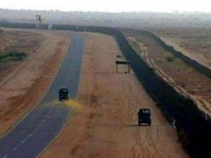 السعودية تؤكد استمرار بناء السياج الأمني مع اليمن