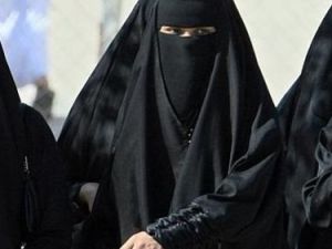 فوز 20 امرأة على الاقل في الانتخابات البلدية السعودية