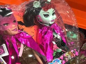 سعودي يرصد محلا شهيرا في الرياض يبيع ألعاب عبدة الشيطان
