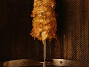 Shawarma is a favorite amongst many Arabs and non-Arabs around the world. (Image: Zomato.com)