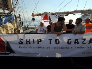 يشارك في أسطول 'الحرية-3' الذي ينظمه التحالف الدولي لكسر حصار غزة عدد من السياسيين والمثقفين والفنانين والرياضيين