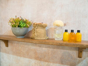 التعرض لأشعة الشمس تسبب جفاف البشرة في الصيف (shutterstock.com)
