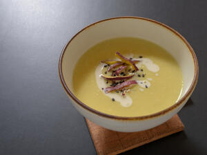 شوربة البطاطا (shutterstock.com)