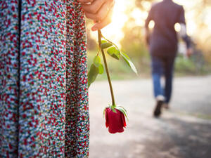 يجد مولود برج الثور، صعوبة في فقدان الأشخاص المحبوبين لديه  (shutterstock.com)
