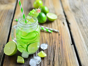 الديتوكس يساعد في الحد من السموم وزيادة معدل الحرق  (shutterstock.com)