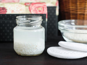 جربي قناع الأرز السحري اليوم (shutterstock.com)
