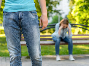  هناك أشخاص يرفضون التخلي عن الحب المؤذي