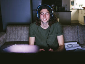 ألعاب الفيديو تؤثر على مناطق معينة في دماغ الرجال مسؤولة عن التصرفات الانفعالية (shutterstock.com)
 ألعاب الفيديو تؤثر على مناطق معينة في دماغ الرجال مسؤولة عن التصرفات الانفعالية (shutterstock.com)