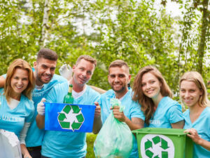 القضايا البيئية تحتل جزءا مهما من حياة مواليد برج الدلو والحوت والعقرب  (shutterstock.com)
