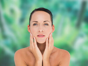 ليس سرًا أن البشرة مرآة وانعكاس لصحة المرء الداخلية