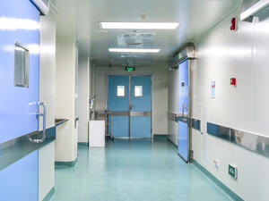 The man said the hospital management ignored his complaint (Shutterstock/File)