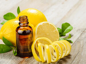 الفوائد الصحية من زيت الليمون تشمل تنظيم النوم