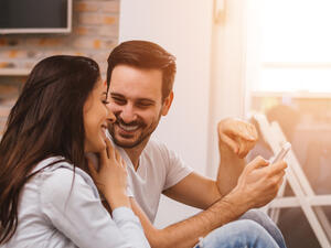 صغيرات السن يسهل قولبتهن وتشكيلهن وجعلهن كما يريد الرجل تماماً