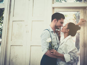 ربما لا يكون مولود برج الميزان واحدا من أكثر الرجال عاطفي (shutterstock.com)
