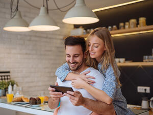 شاركي زوجك اهتماماته (shutterstock.com)
