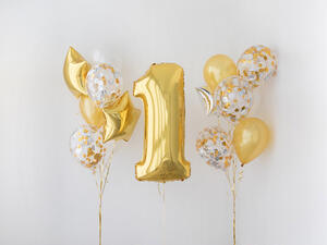 يجب ألا تتوقف عن إطراء نصفك الآخر وتعبر له دائمًا عن مدى امتنانك لما يقوم به (shutterstock.com)
