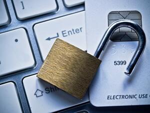 Don’t let easy-going holiday shopping hinder your vigilance