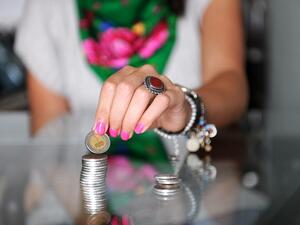 Many teenagers look for ways during the summer or in their spare time to make some extra money to cover their own expenses. (Shutterstock)
