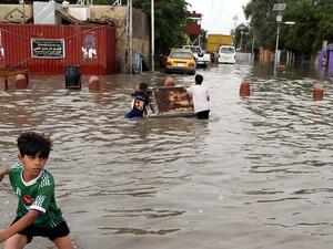 مدن عراقية عدة أعلنت تعطيل الدوام الرسمي بسبب السيول