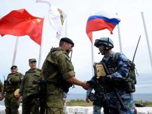 بدء مناورات صينية روسية مشتركة في بحر الصين الجنوبي