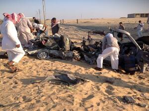 مسلحون يقتحمون شركة لجمع القمامة ويحرقون عددا من السيارات بالعريش - ارشيف 