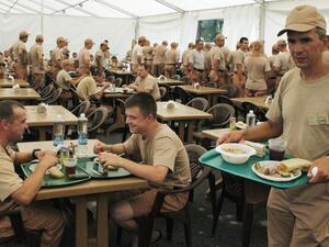 تتخذ القوات الروسية من قاعدة حميميم قاعدة رئيسية لها في سوريا - أرشيف