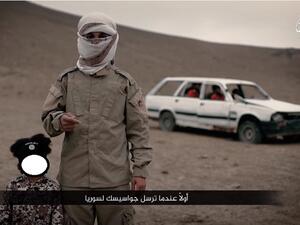 قال التنظيم إن الطفل هو نجل أحد عناصره الذين قضوا بقصف للتحالف الدولي - يوتيوب