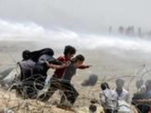 تركيا تقيم سواتر ترابية مقابل تل أبيض ووحدات الحماية تخلي 10 قرى لتفتيشها