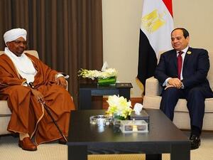 شهد البلدان توترا في وسائل إعلامية ومنصات تواصل عقب حديث سوادني عن توجه لإبعاد المصريين بطرق دبلوماسية من حلايب 