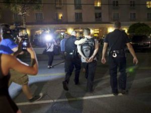 مشتبه به يؤكد انه افشل هجوما على كنيسة في فرنسا