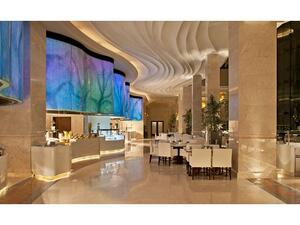 يدعو مطعم "أوليا" ضيوفه وزواره خلال شهر رمضان، إلى بوفيه الإفطار الخيالي، الذي يضمّ تشكيلة متنوّعة لأشهى المأكولات العربية والرمضانية.