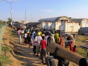 فارون من القتال الدائر في بور/أ.ف.ب