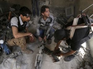 قالت وزارة الدفاع الأمريكية إنها تهدف إلى تدريب 5000 سوري في السنة لمدة 3 سنوات في تركيا والسعودية وقطر
