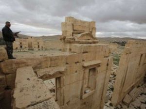 نحو 300 قتيل خلال أربعة أيام من المعارك في تدمر