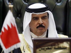 Hamad bin Isa al-Khalifa attends the Gulf Cooperation Council summit in Kuwait. (AFP/File)