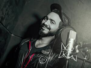 Egyptian singer Tamer Hosny is also a YouTube record-breaker like his fellow showbiz star Nancy Ajram. (Facebook)