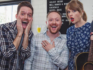 Swift made a surprise appearance (Source : alexandergold / Instagram ) 