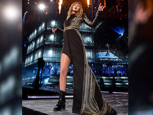 Taylor Swift has been wowing fans all over the world (Source: taylorswift / Instagram )