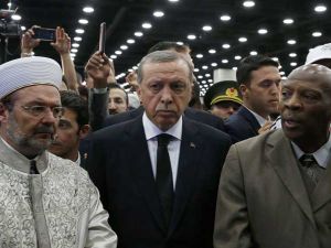 أردوغان يقطع مشاركته في تشييع محمد علي كلاي 