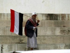 يمني خلال مظاهرة مناصرة للحوثيين 

