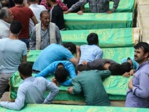 تركيا تشيع 13 قرويا قتلوا في انفجار نسب الى حزب العمال الكردستاني