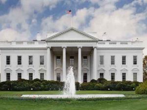 إغلاق البيت الأبيض لأسباب أمنية
