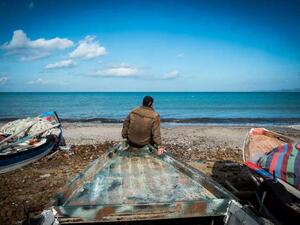 تونس توقف 16 صياداً مصرياً بتهمة "الصيد المخالف" بمياهها الإقليمية