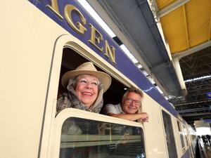 Western tourists arrive in Tehran on October 27, 2014 by way of a luxury train on its maiden journey from Budapest, Hungary.  (AFP/Atta Kenare)