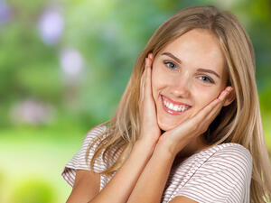 جربي خلطة ماء الورد والنشا لتبييض الوجه