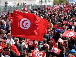 Thousands of people march through the streets of Tunis for an anti-terror demonstration in March 2015. (AFP/Fethi Belaid)
