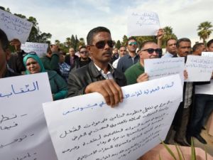 شرطة تونس تتظاهر للمطالبة بتحسين اوضاعها المادية